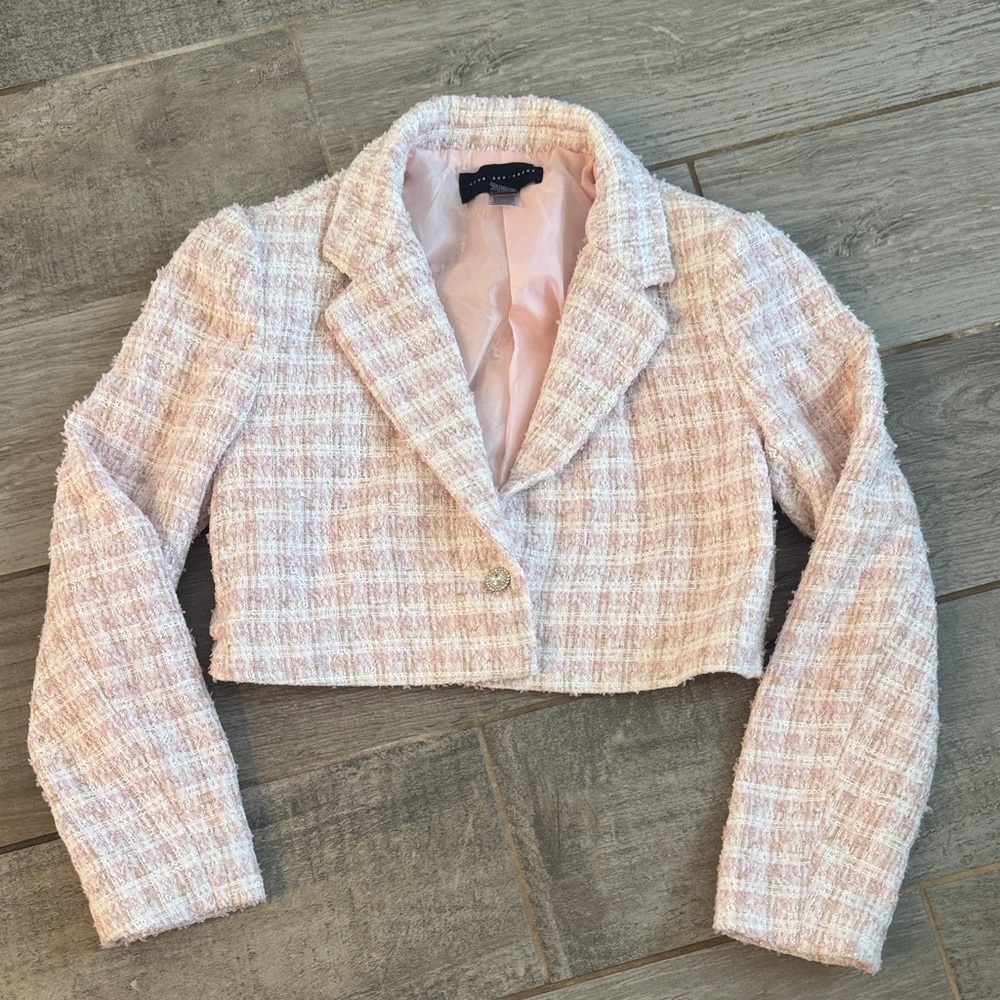 Chic Pink Tweed Cropped Blazer